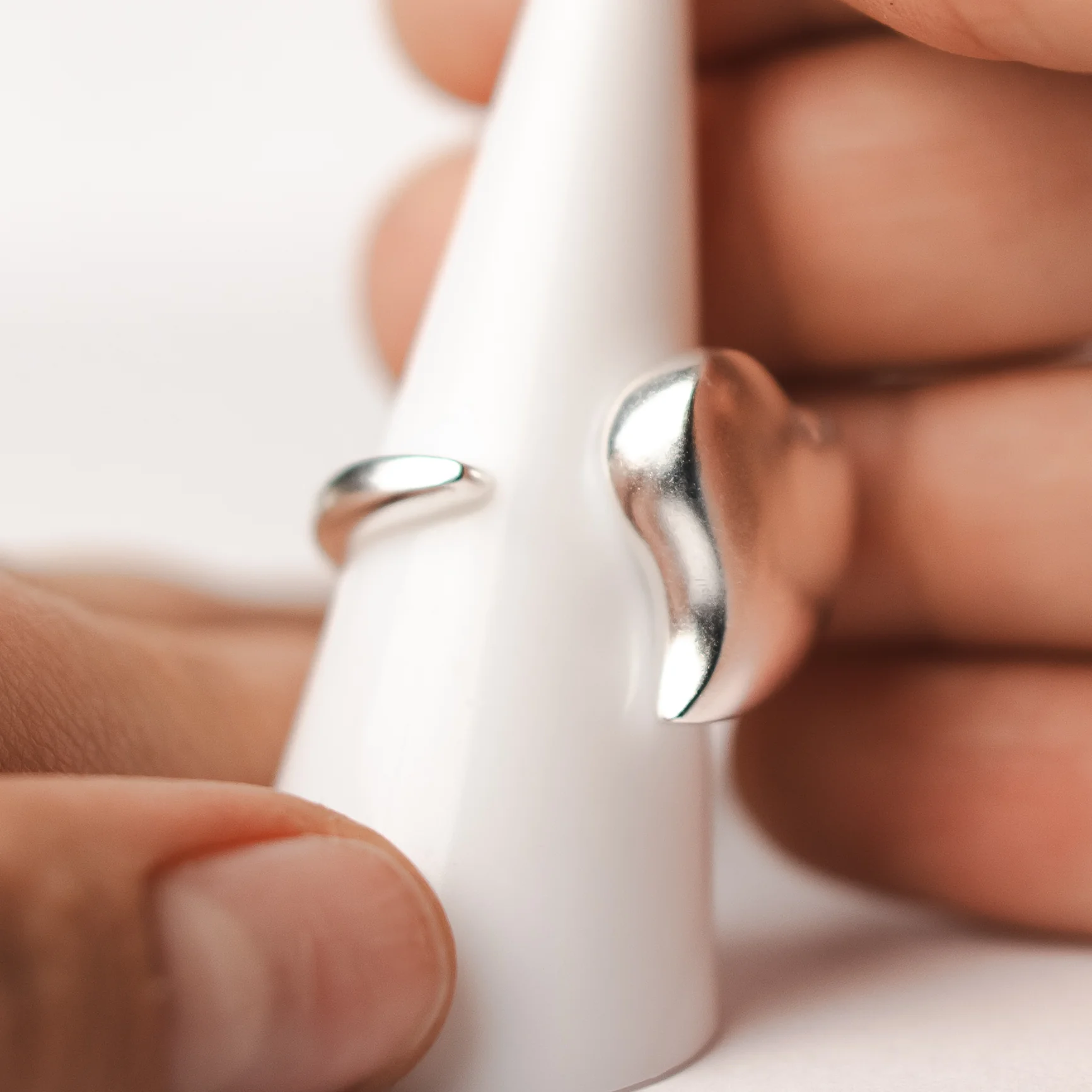 Anillo satinado corazón - Image 3