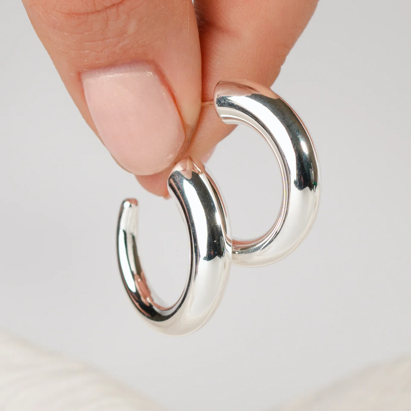 Aros semi argolla lisa - Image 3